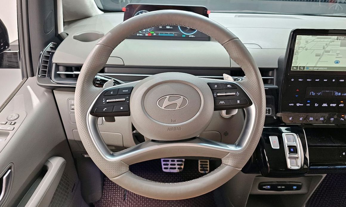 Hyundai Staria 2025