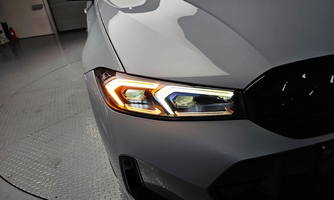 BMW 3-Series 2023