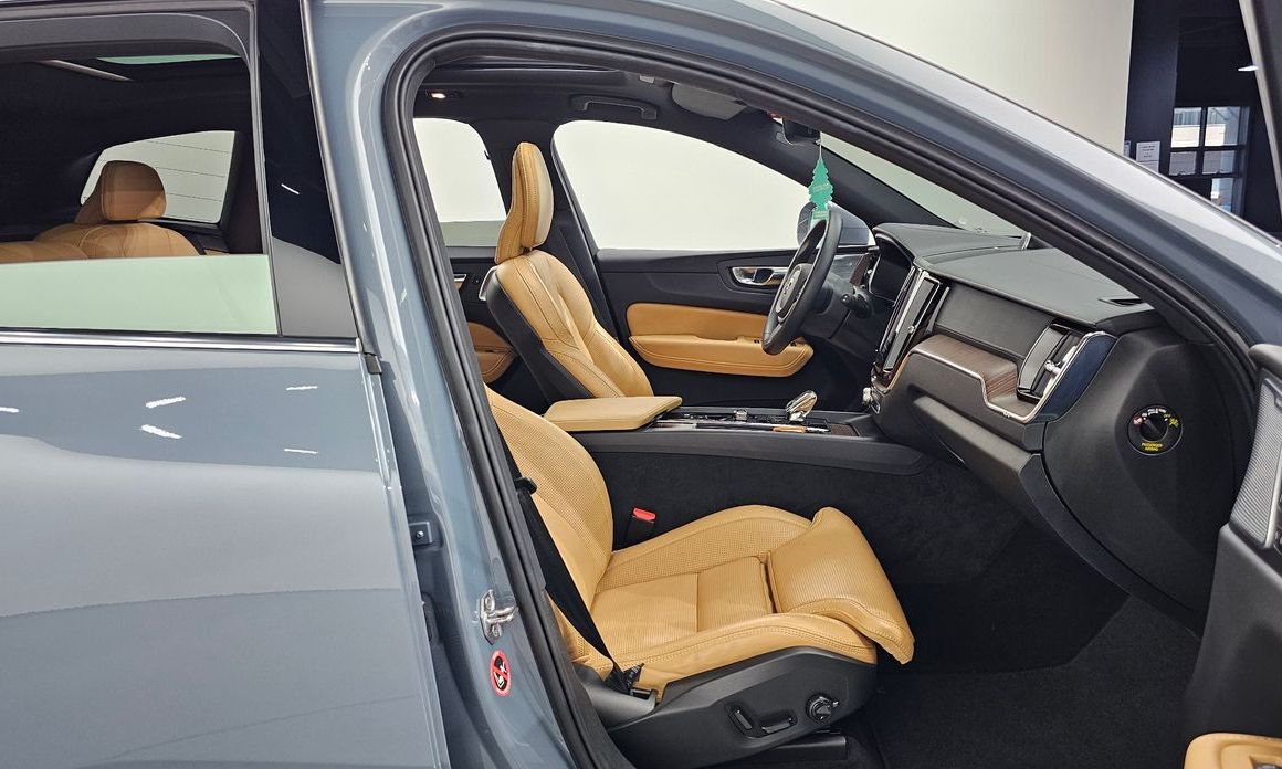 Volvo XC60 2022