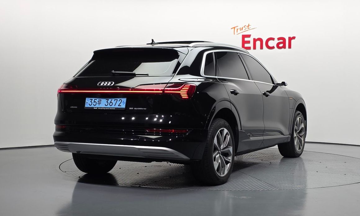 Audi e-tron 2020