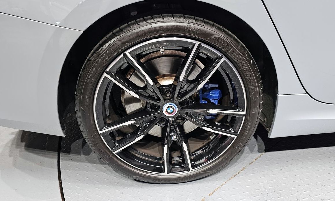 BMW 3-Series 2023