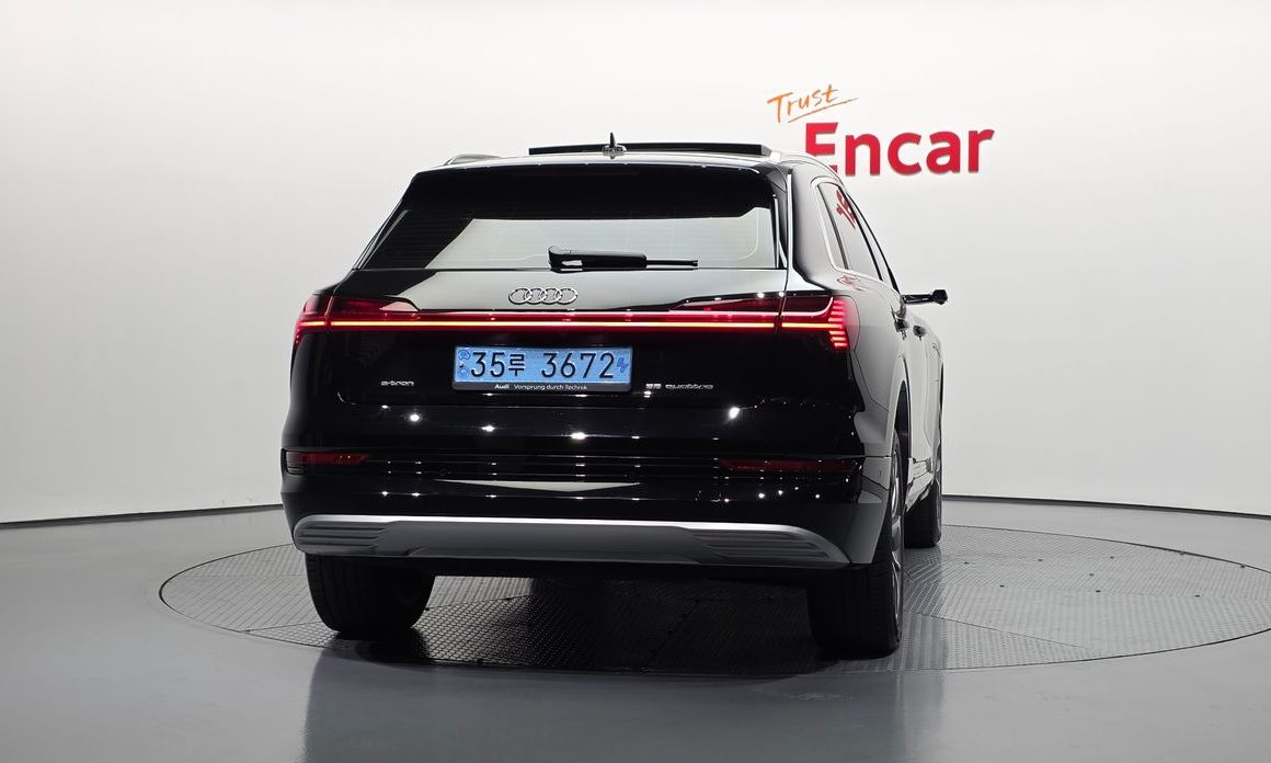 Audi e-tron 2020