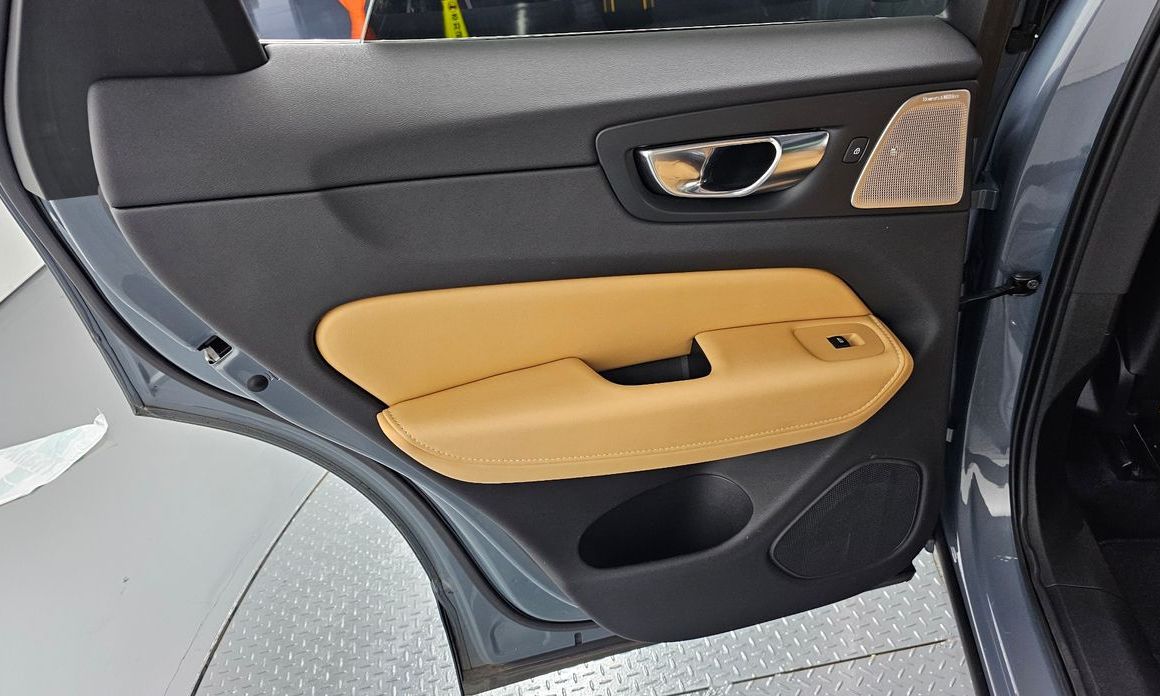 Volvo XC60 2022