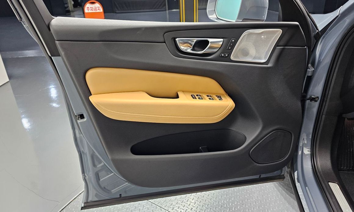Volvo XC60 2022