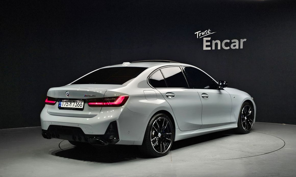 BMW 3-Series 2023