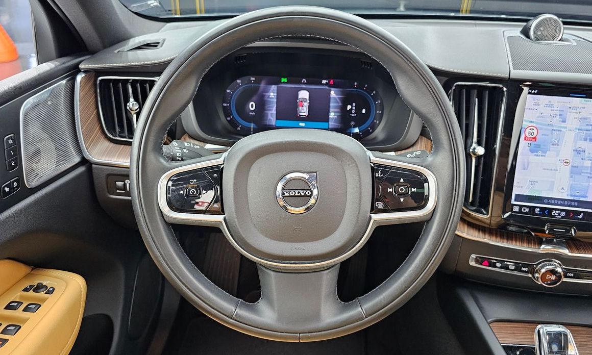 Volvo XC60 2022