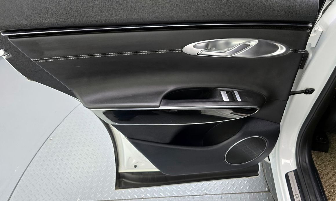 Genesis GV70 2024