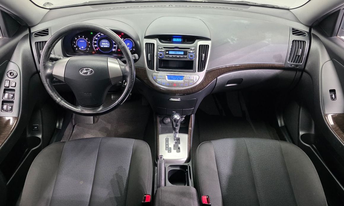 Hyundai AVANTE 2012