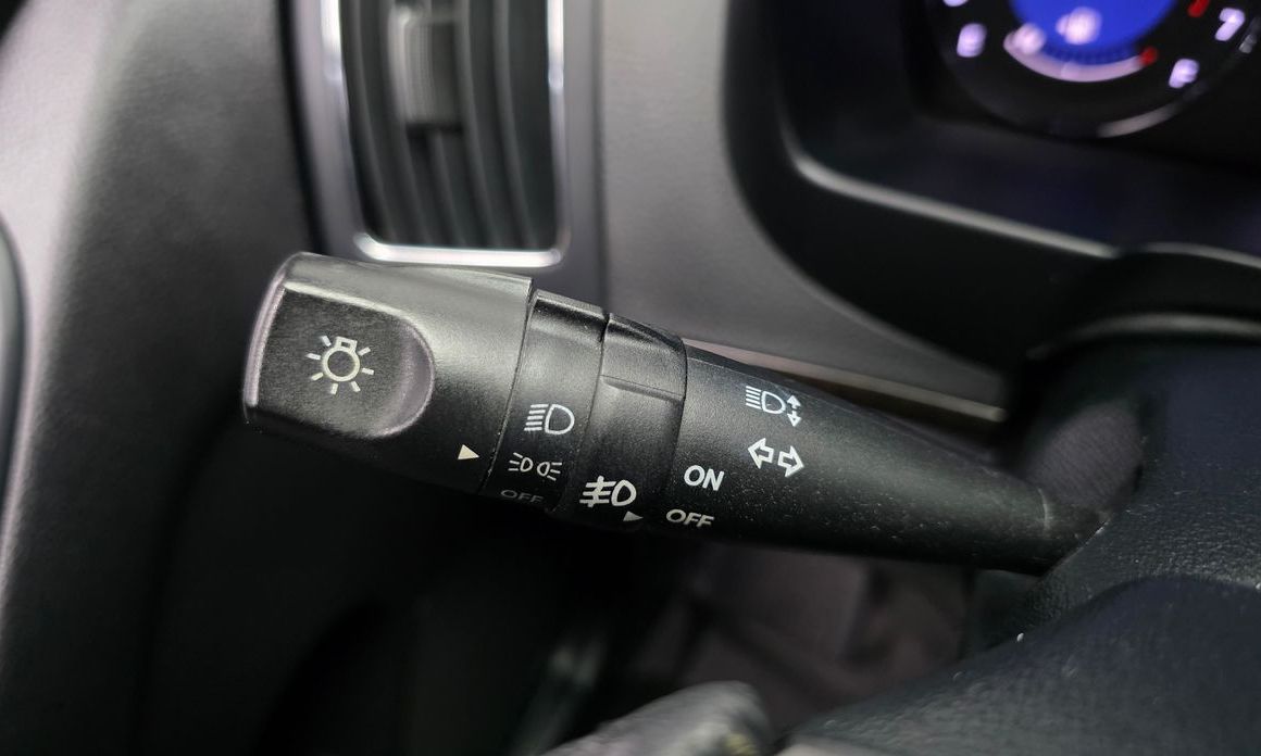 Hyundai AVANTE 2012