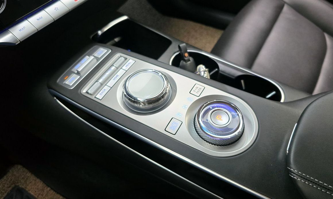 Genesis GV70 2024