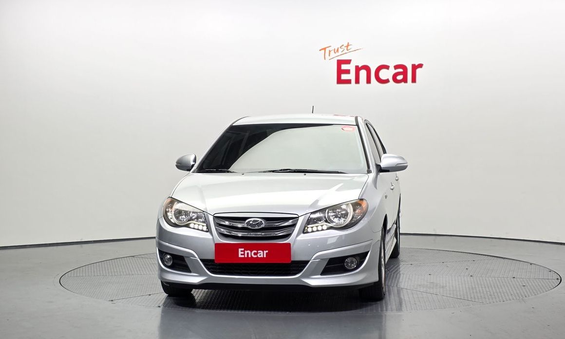 Hyundai AVANTE 2012