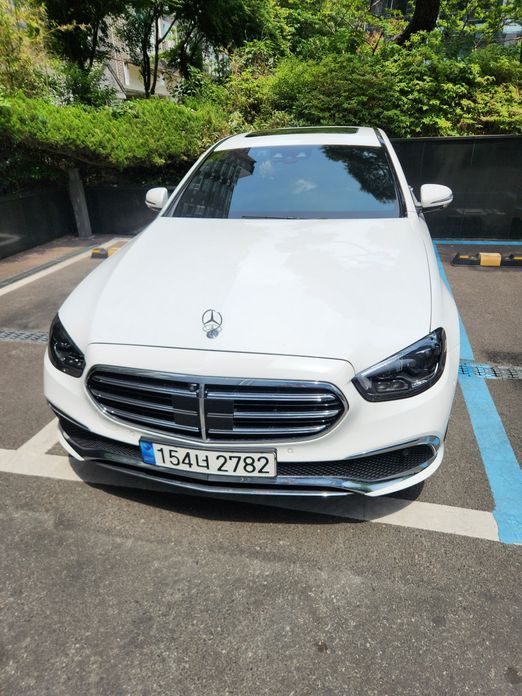 Mercedes-Benz E-Class 2023