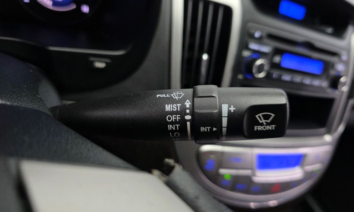 Hyundai AVANTE 2012