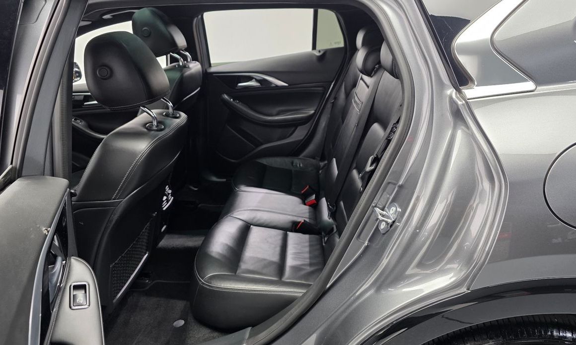 Infiniti Q30 2019