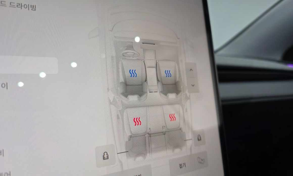 Tesla Model Y 2025