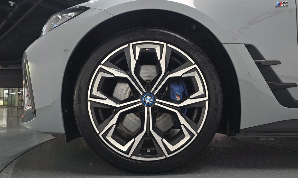 BMW i4 2024