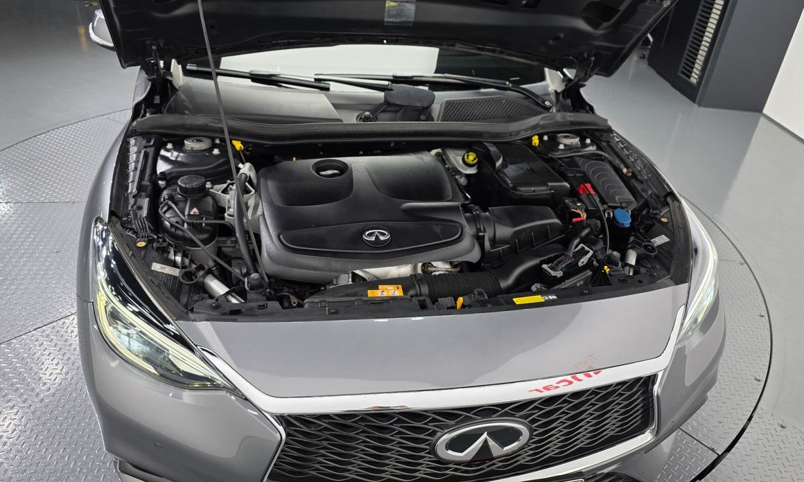 Infiniti Q30 2019