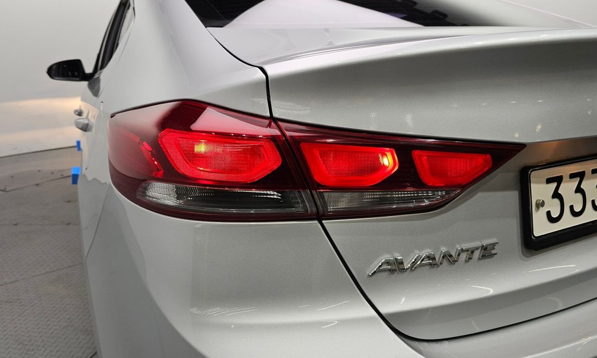Hyundai AVANTE 2018