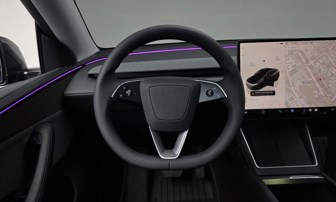 Tesla Model Y 2025