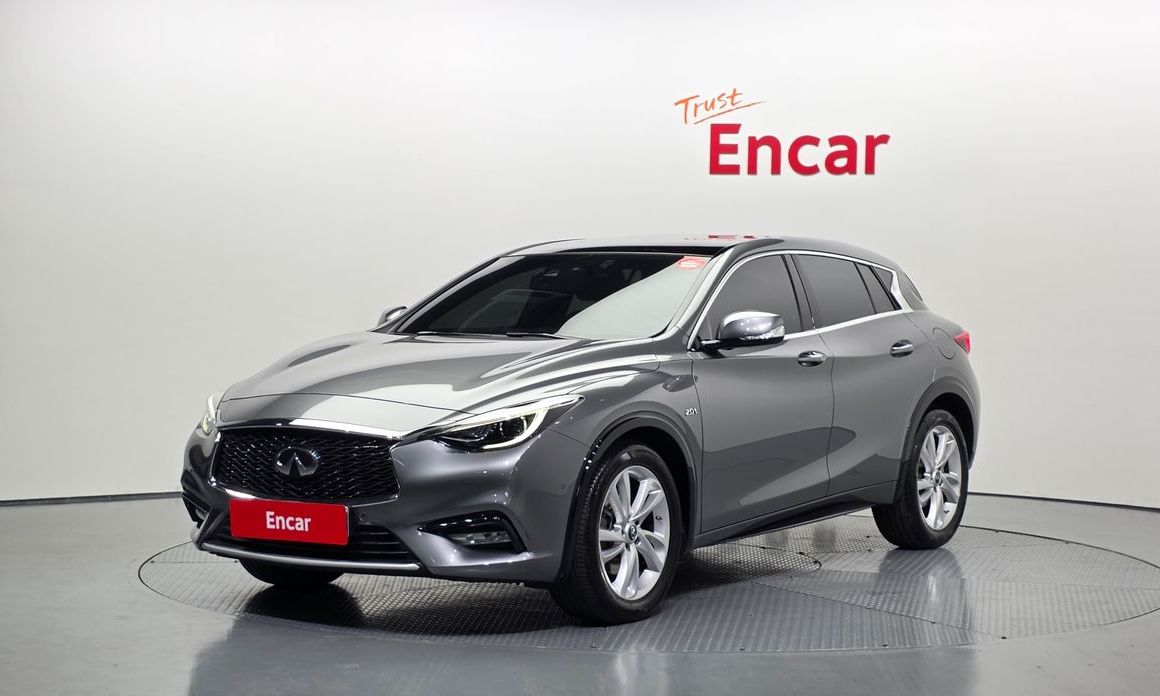 Infiniti Q30 2019