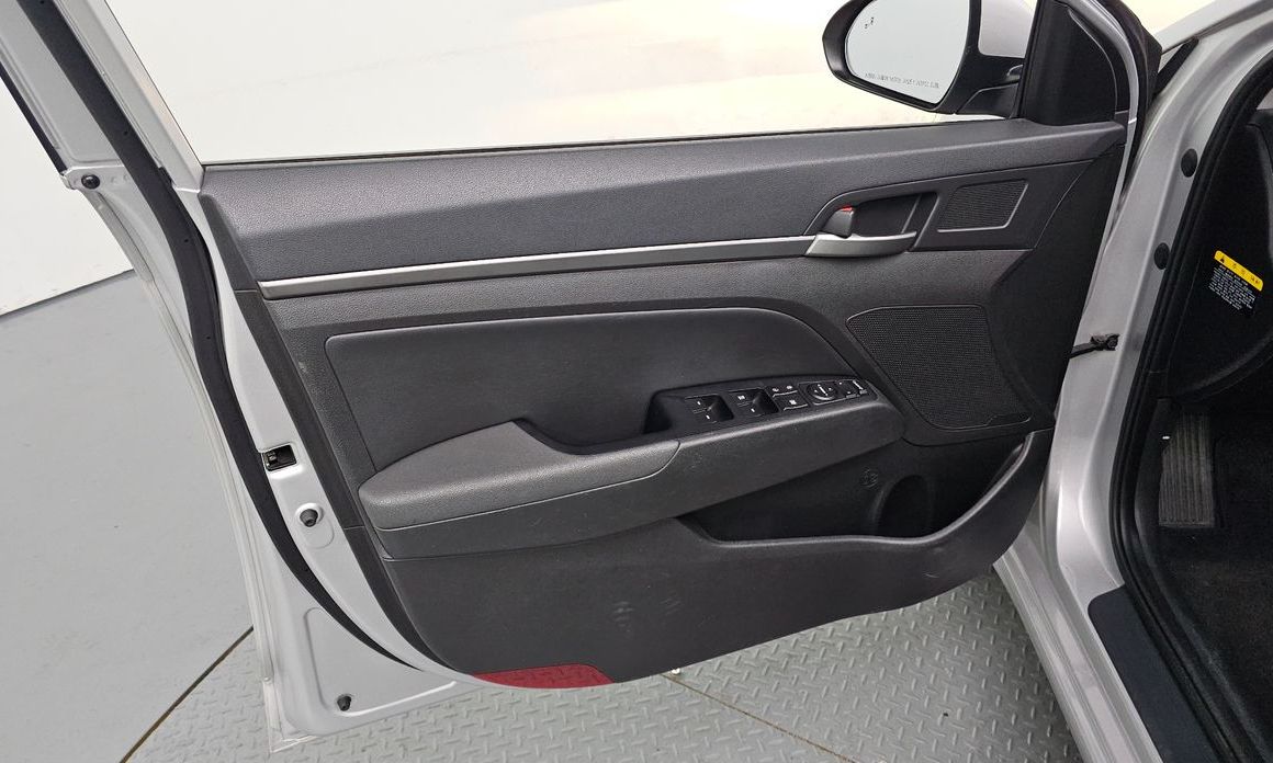 Hyundai AVANTE 2018