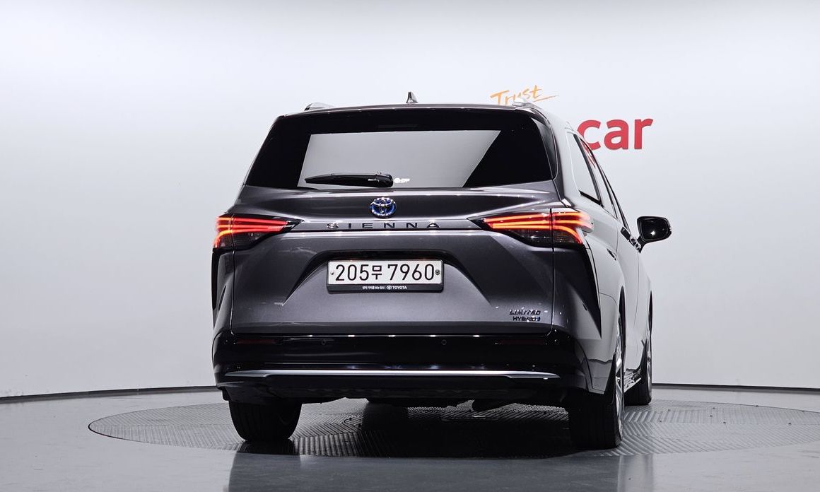 Toyota Sienna 2023