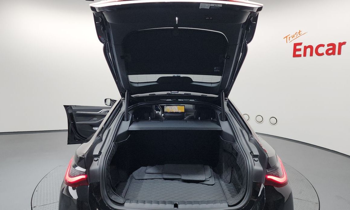BMW i4 2023