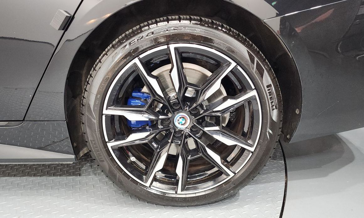BMW i4 2023