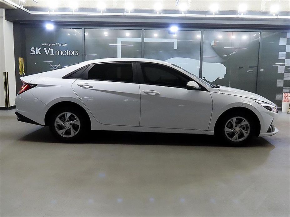 Hyundai AVANTE 2021