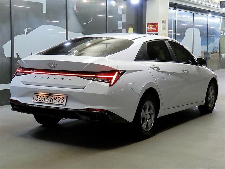 Hyundai AVANTE 2021