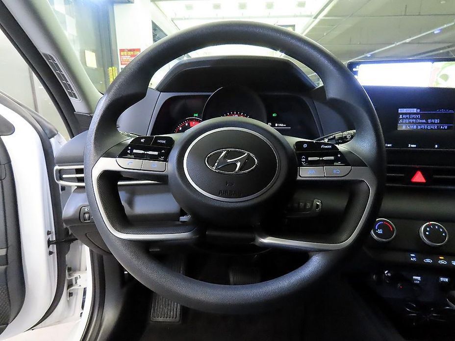 Hyundai AVANTE 2021