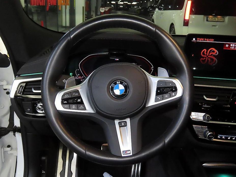 BMW Gran Turismo 2023