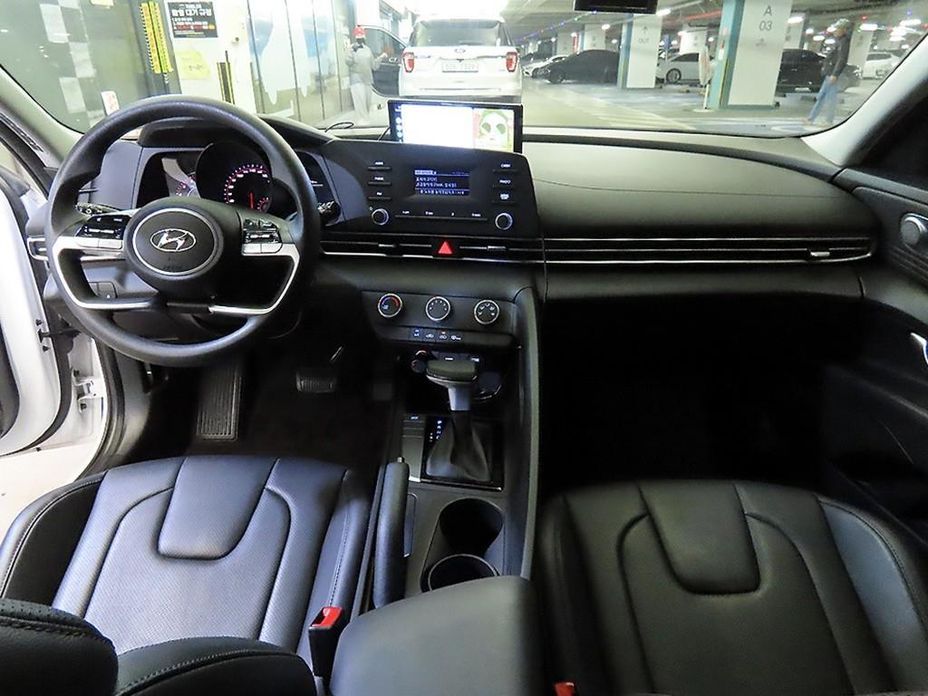 Hyundai AVANTE 2021
