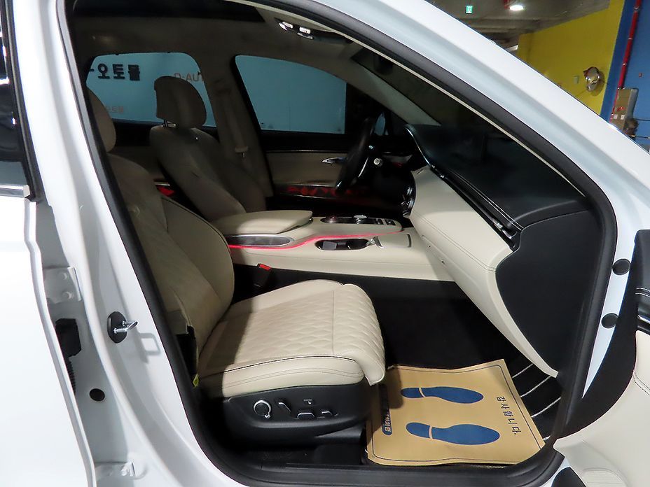 Genesis GV70 2024