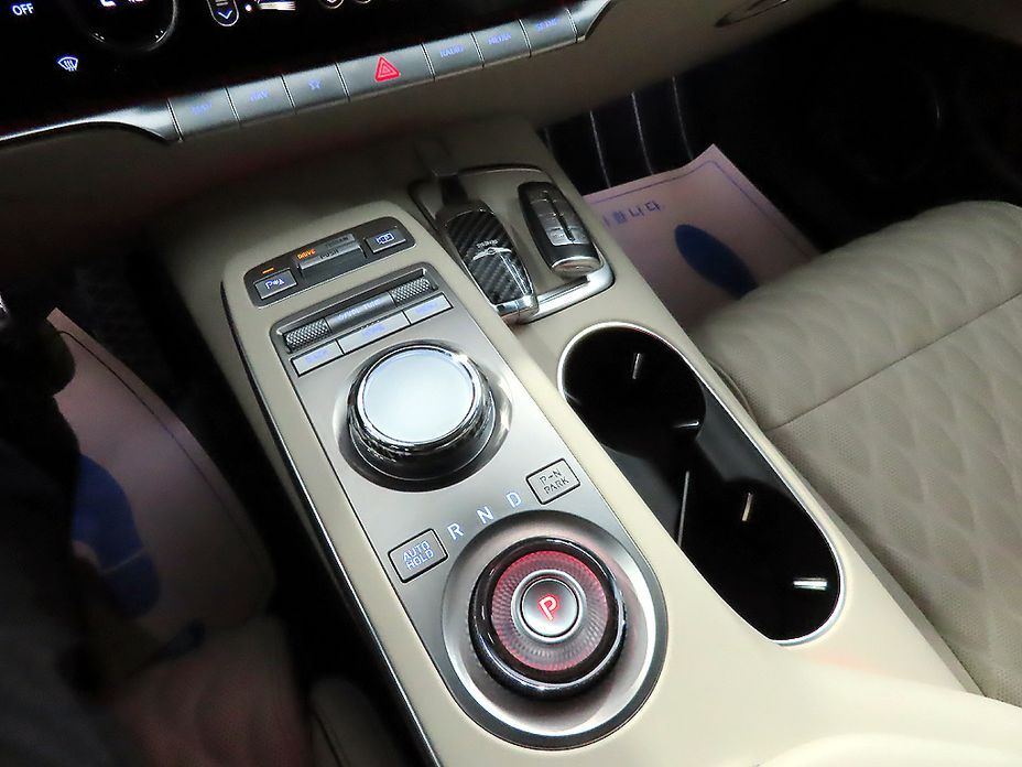 Genesis GV70 2024