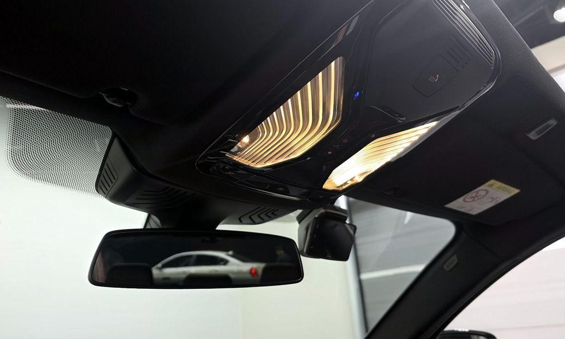 BMW 5-Series 2023