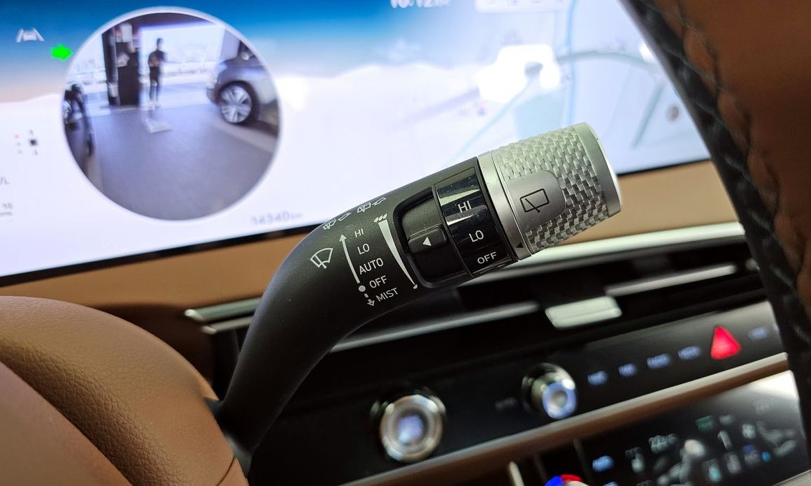 Genesis GV70 2025