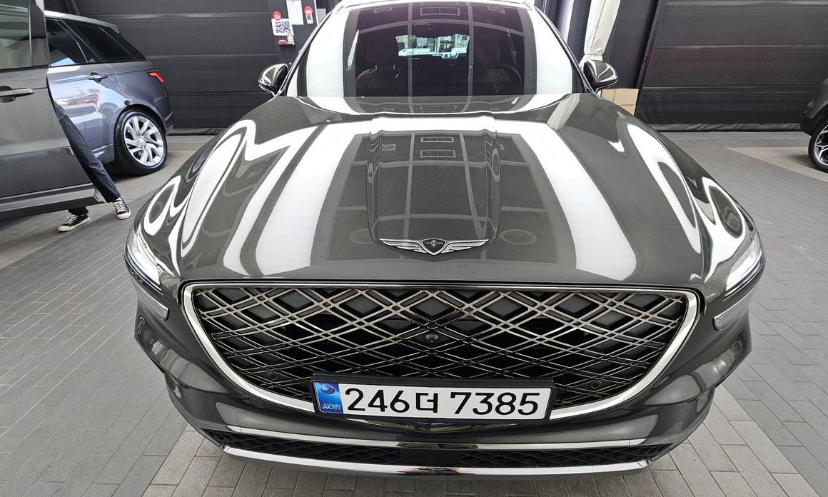 Genesis GV70 2025