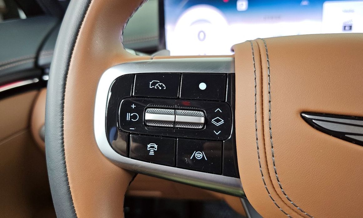 Genesis GV70 2025