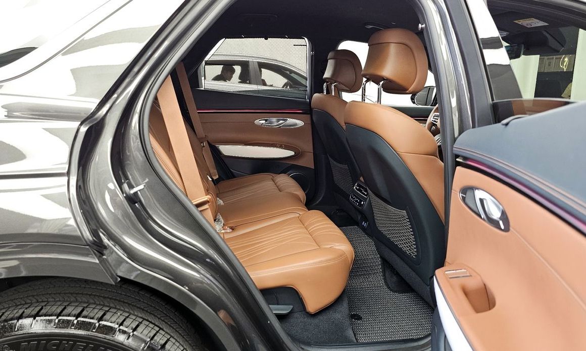 Genesis GV70 2025