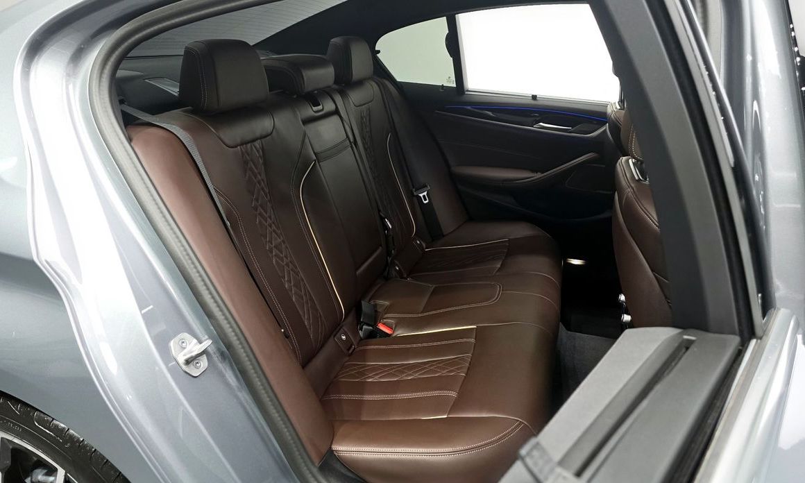 BMW 5-Series 2023