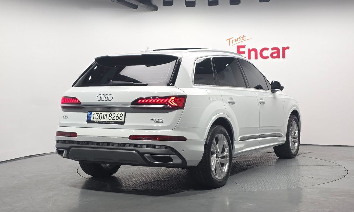 Audi Q7 2021