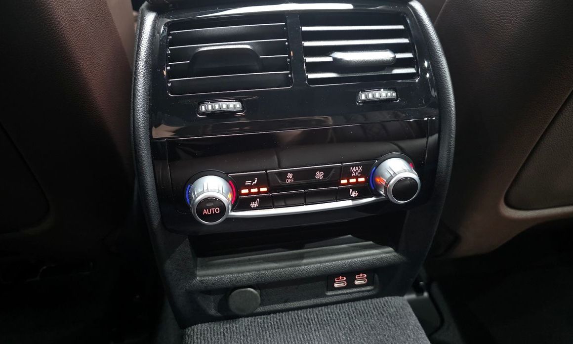 BMW 5-Series 2023