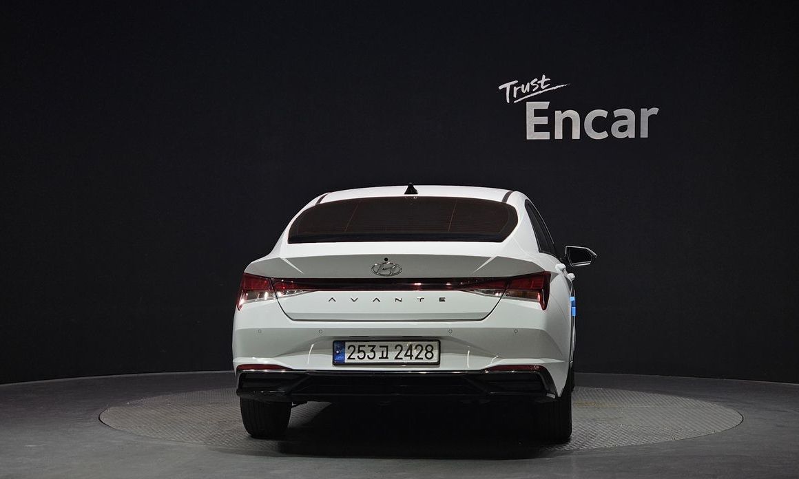 Hyundai AVANTE 2022
