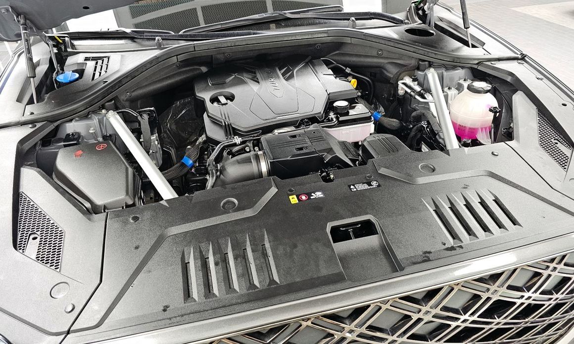 Genesis GV70 2025