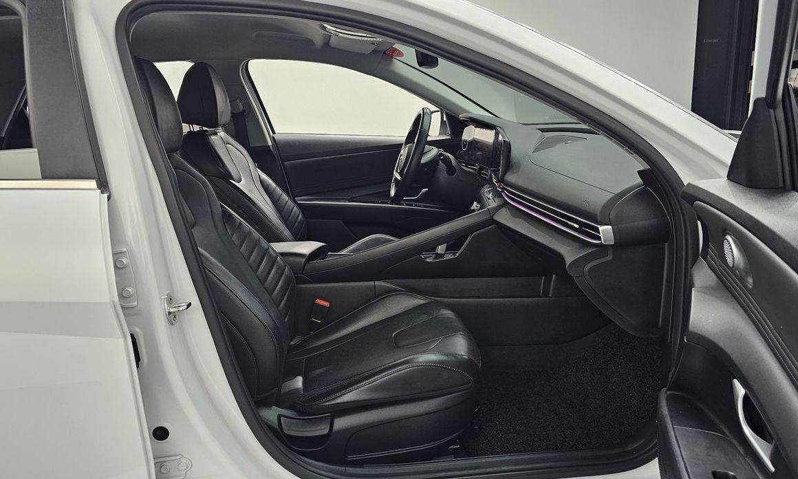 Hyundai AVANTE 2021