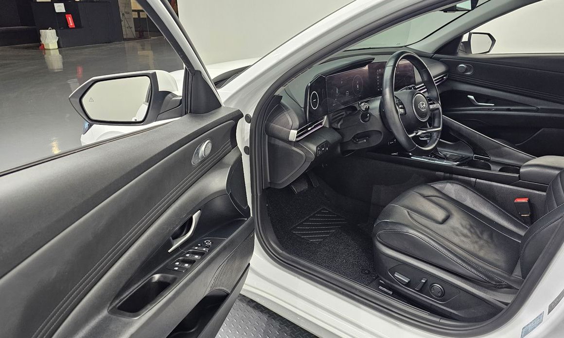 Hyundai AVANTE 2021