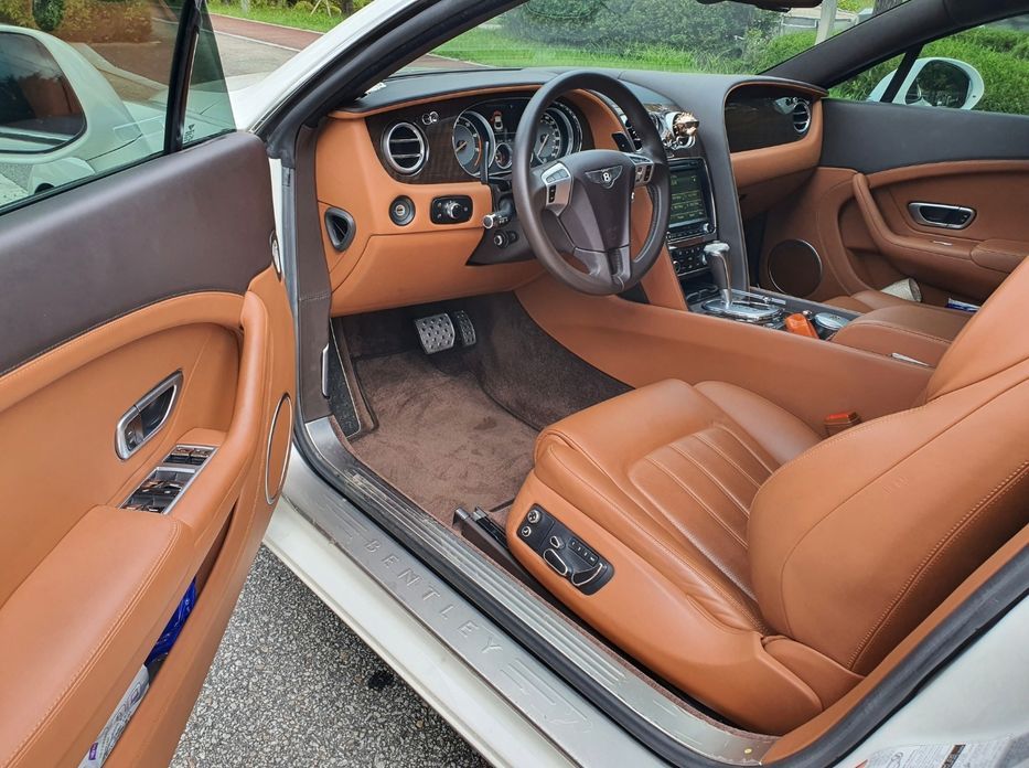 Bentley Continental 2015