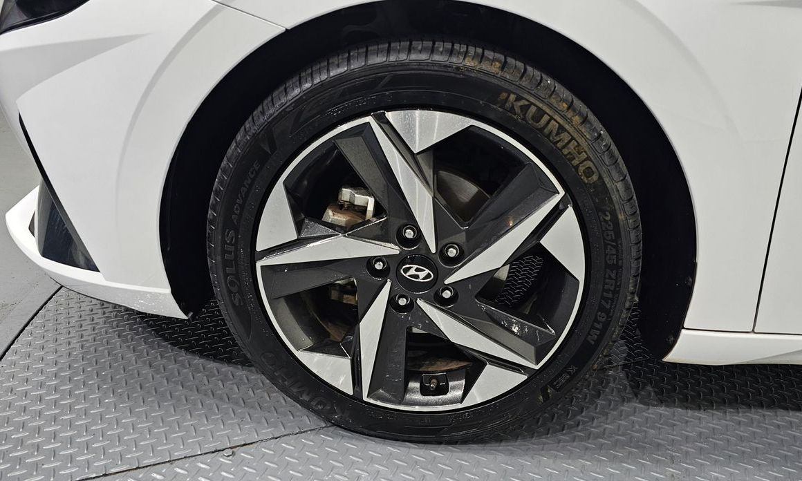 Hyundai AVANTE 2021