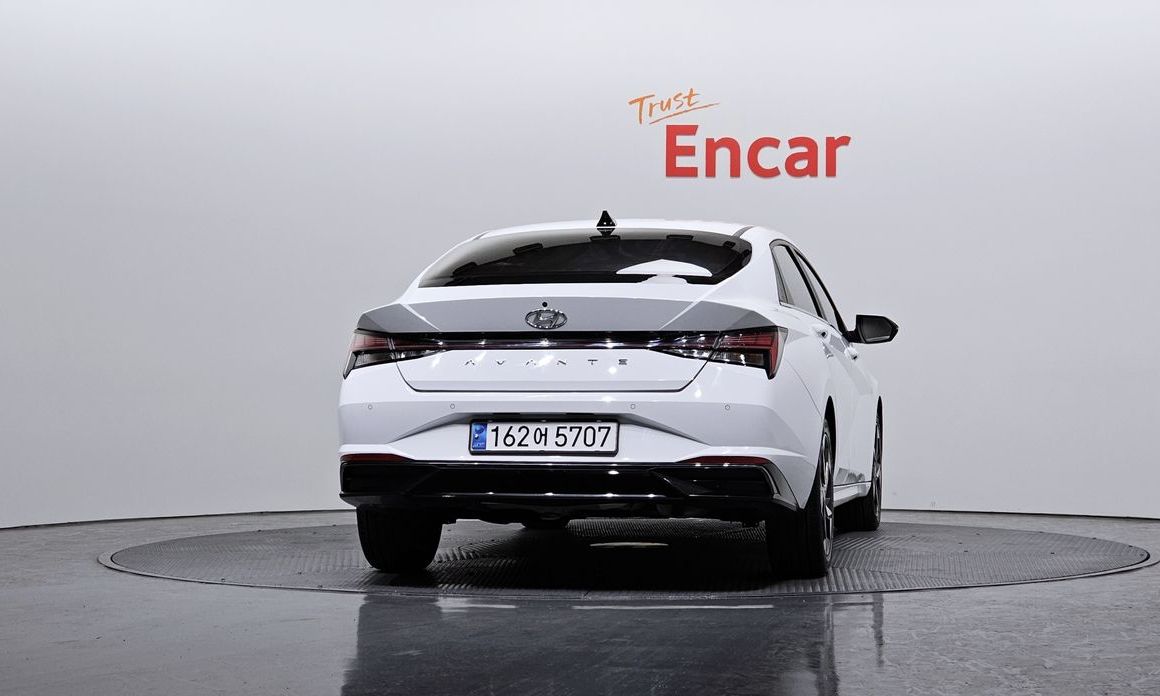 Hyundai AVANTE 2021